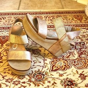 OTBT wedge sandals